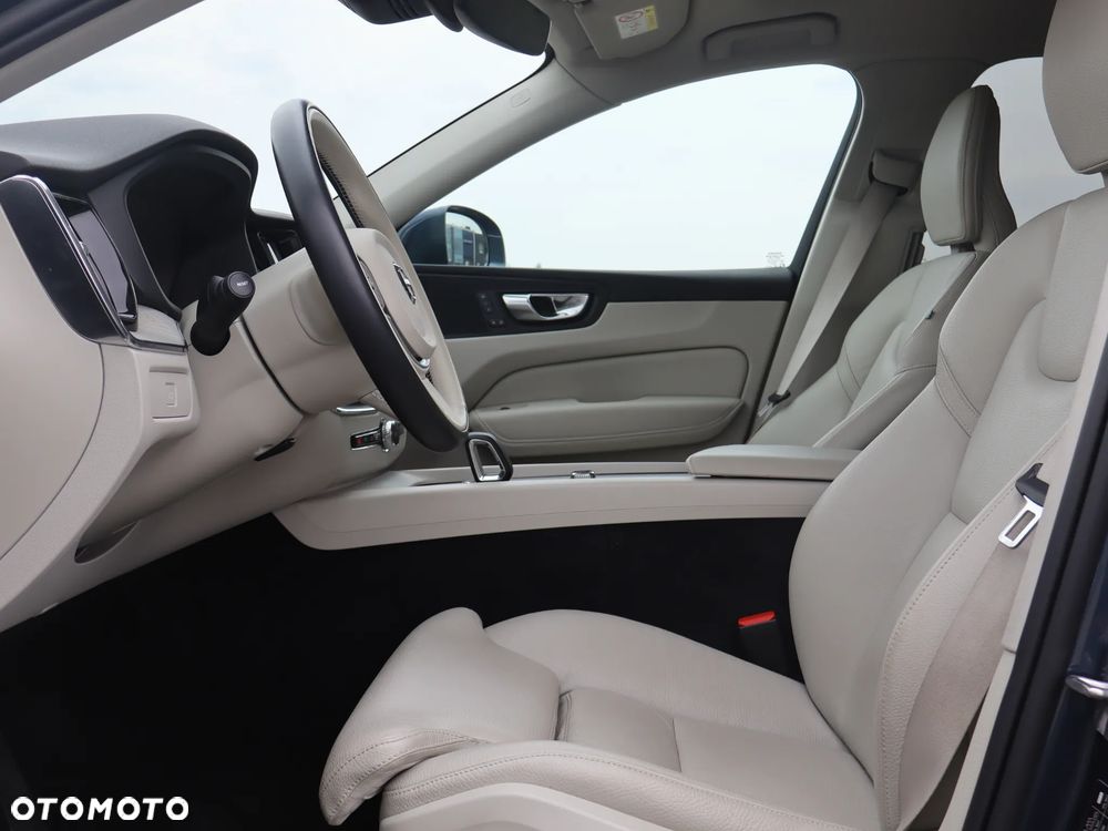 Volvo XC 60 B4 D AWD Plus Bright - 15
