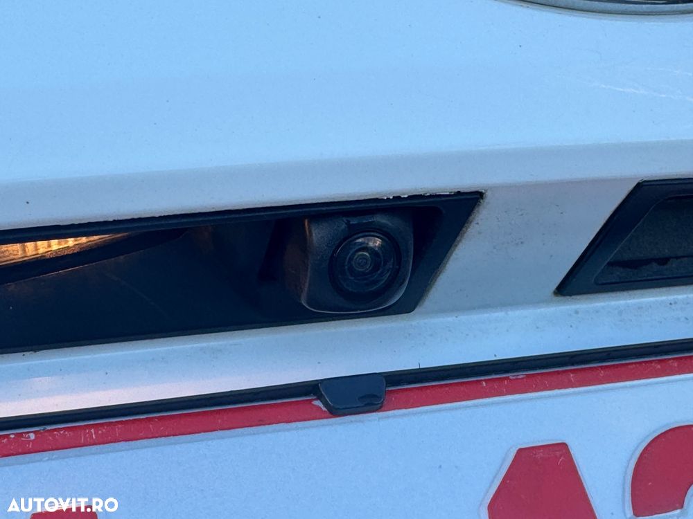 Toyota Corolla 1.8 Business Edition - 18