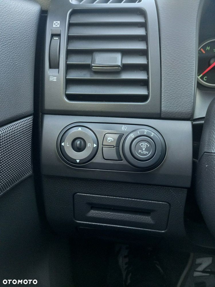 Chevrolet Captiva 2.0 d LS 5os - 34