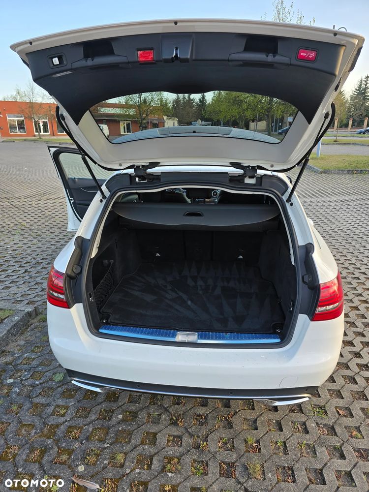 Mercedes-Benz Klasa C 220 d 4MATIC 9G-TRONIC - 12