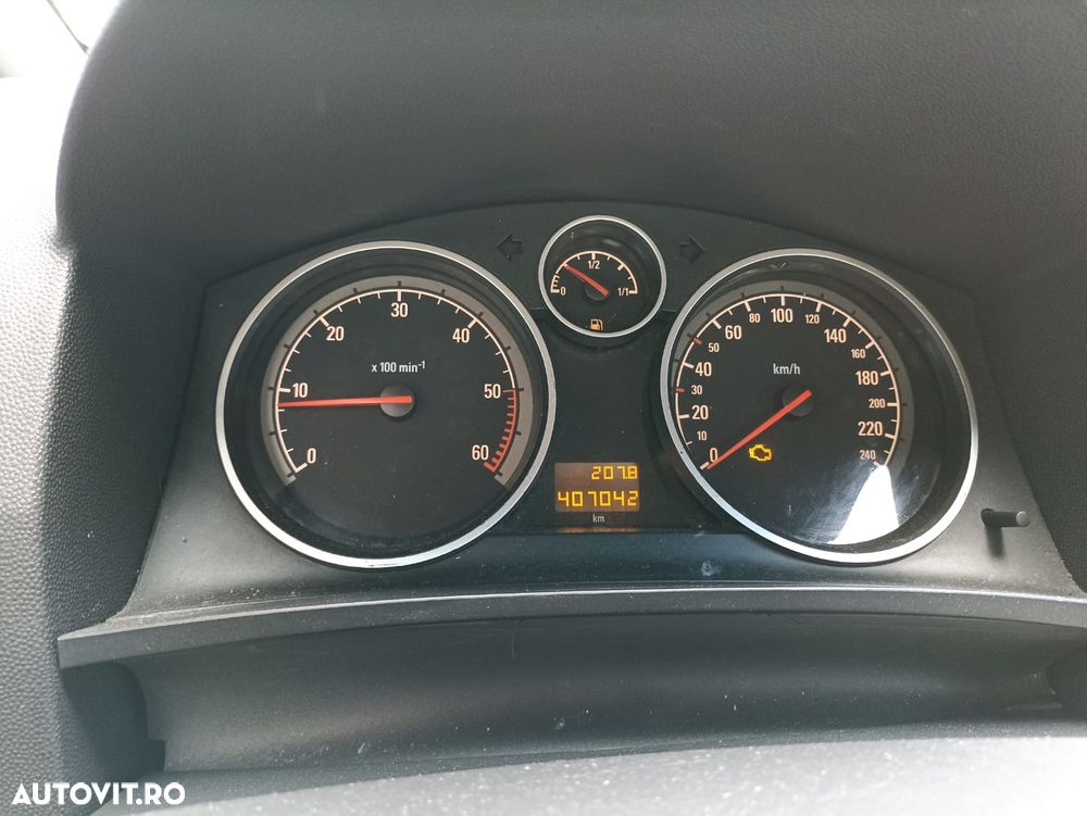 Opel Zafira 1.9 CDTI - 8