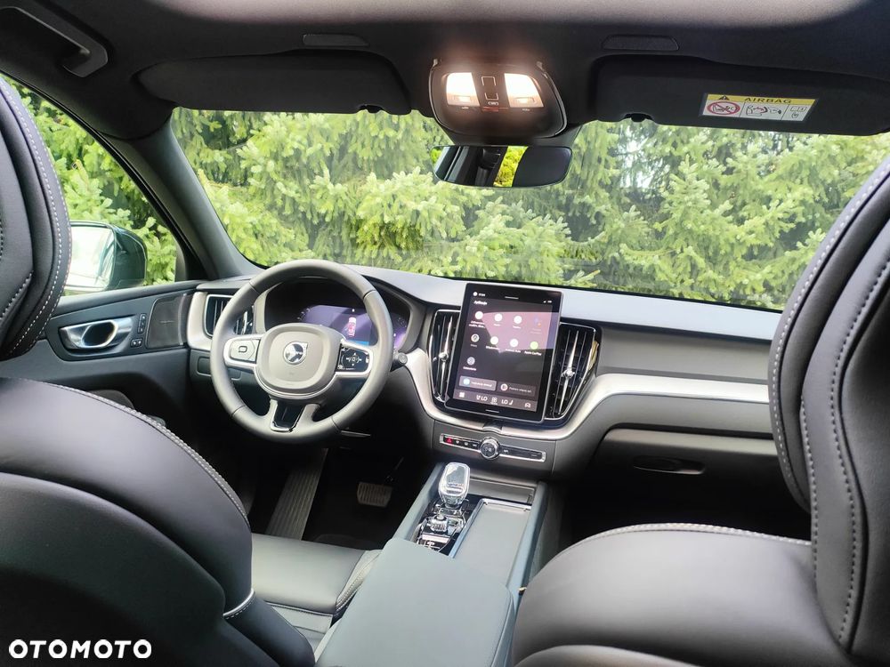 Volvo XC 60 B5 B AWD Ultra Dark - 25