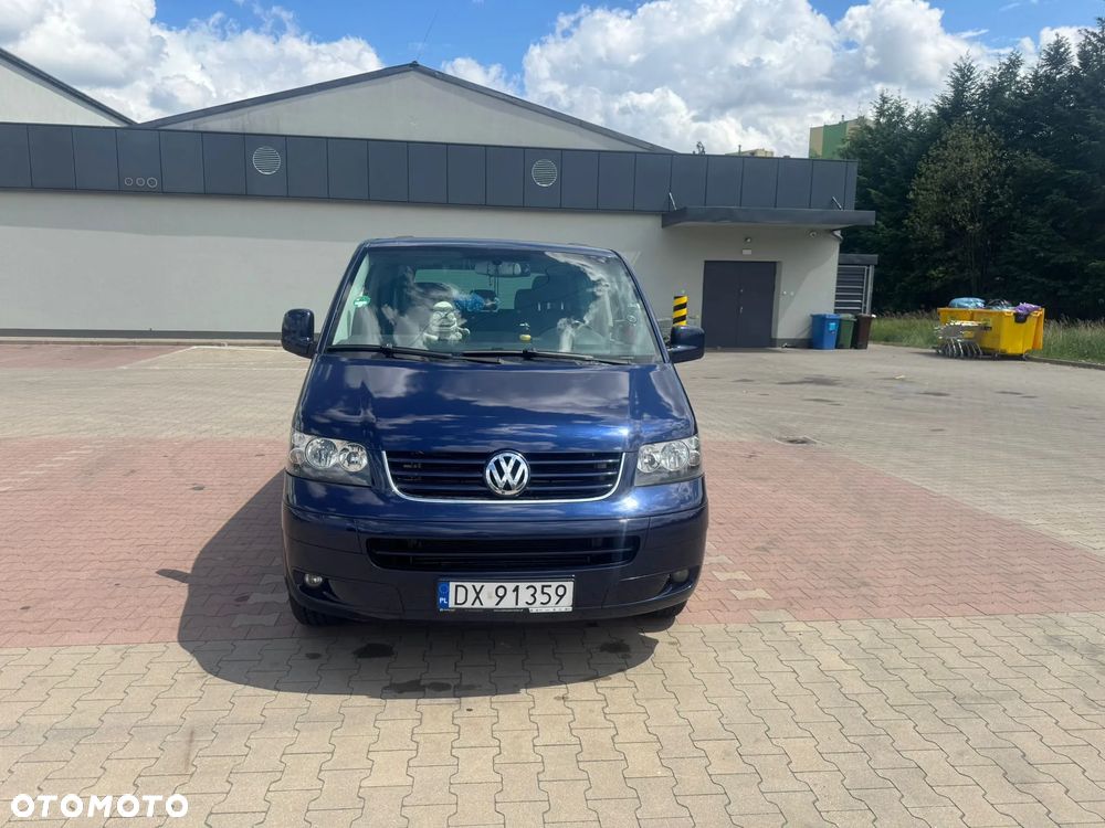 Volkswagen Multivan - 2