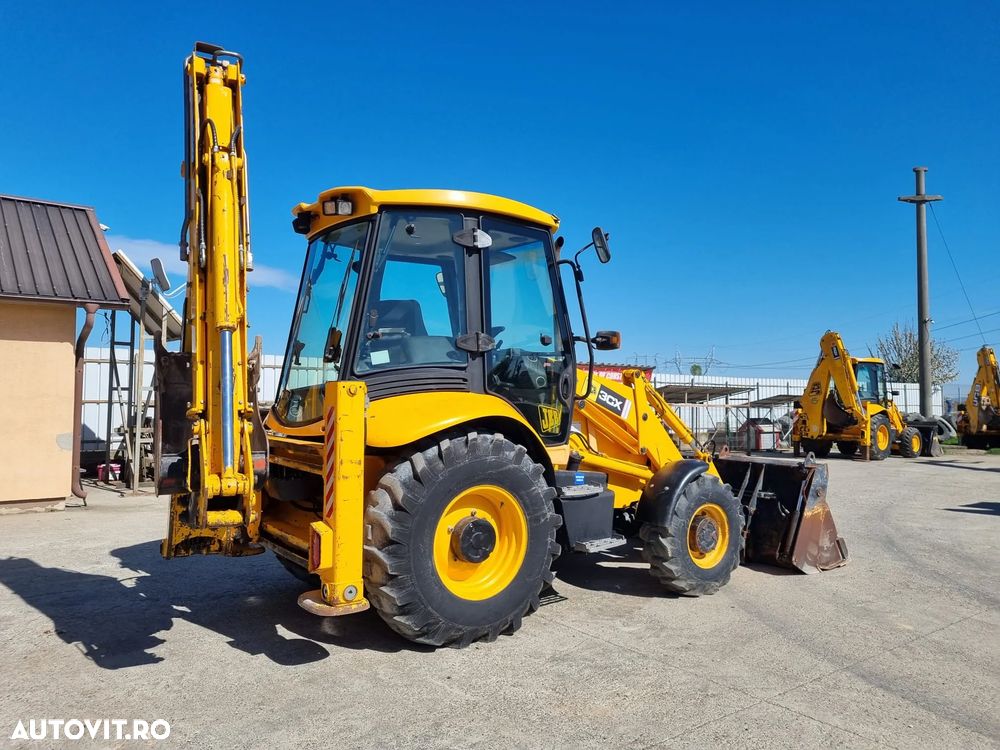 JCB 3CX - 7