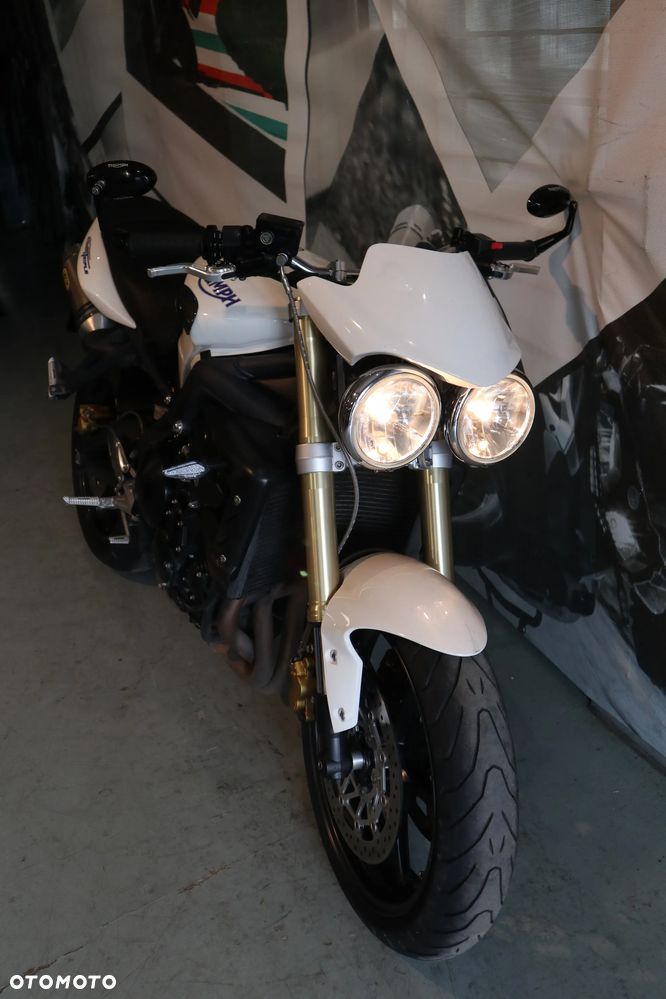 Triumph Street Triple - 19