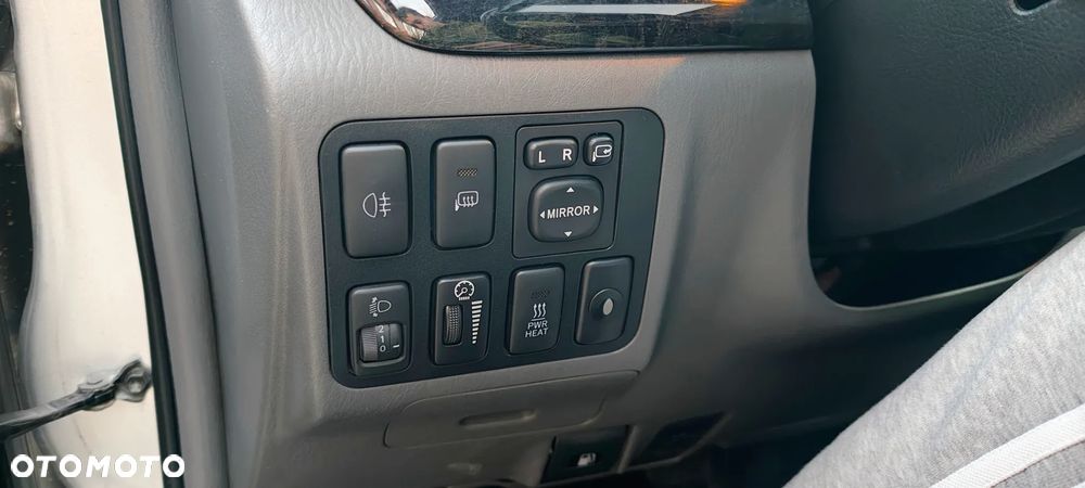 Toyota Land Cruiser 3.0 D Sol Navi Platinium - 35