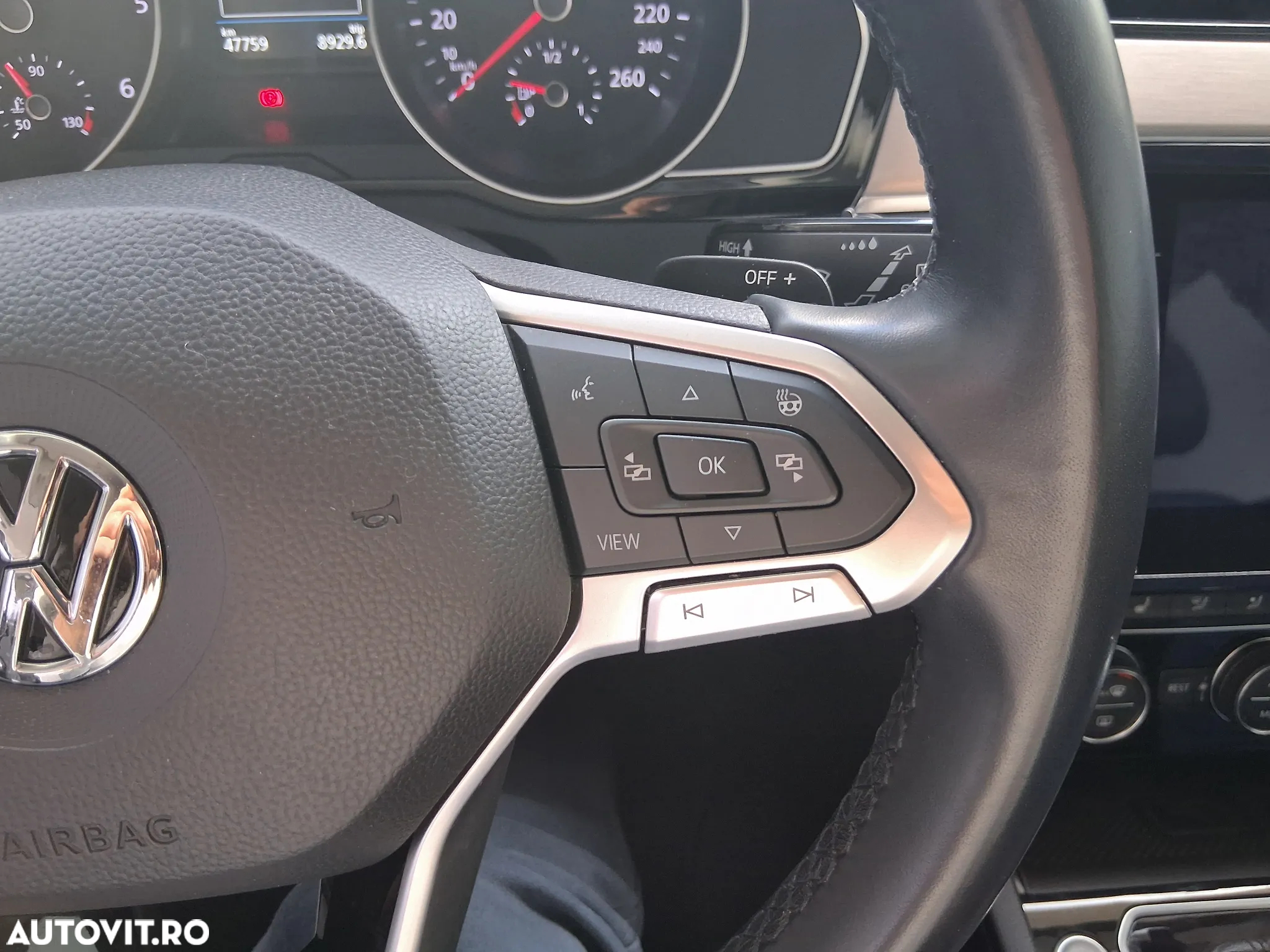 Volkswagen Passat Variant 2.0 TDI DSG Highline - 12