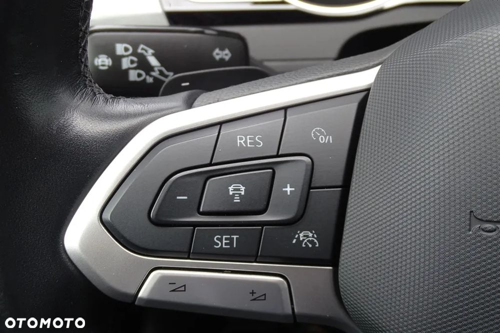 Volkswagen Passat - 26