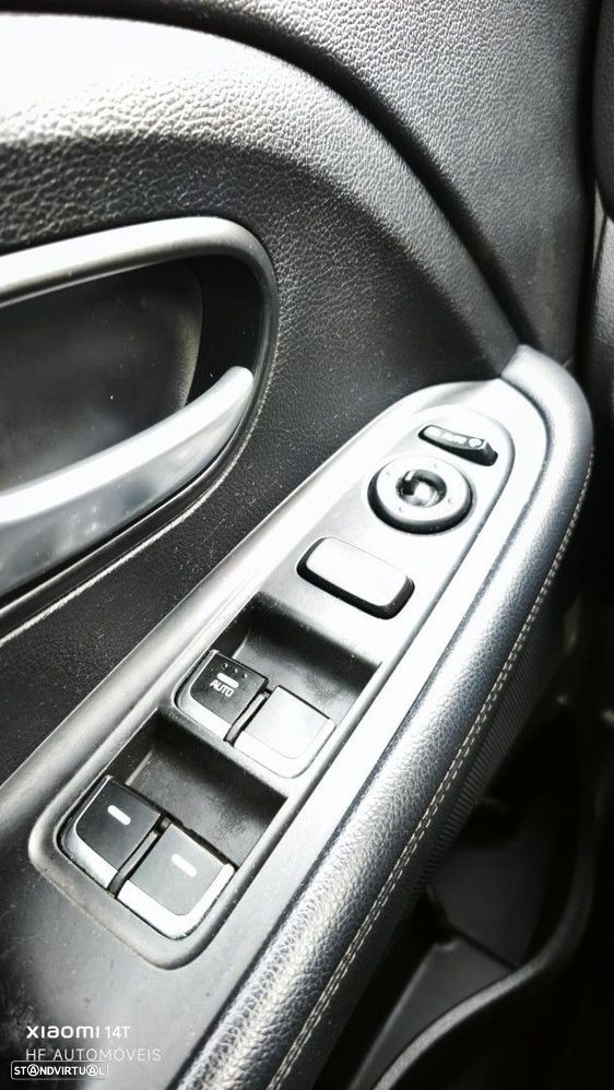 Kia Carens 1.7 CRDi ISG TX Aut. - 41