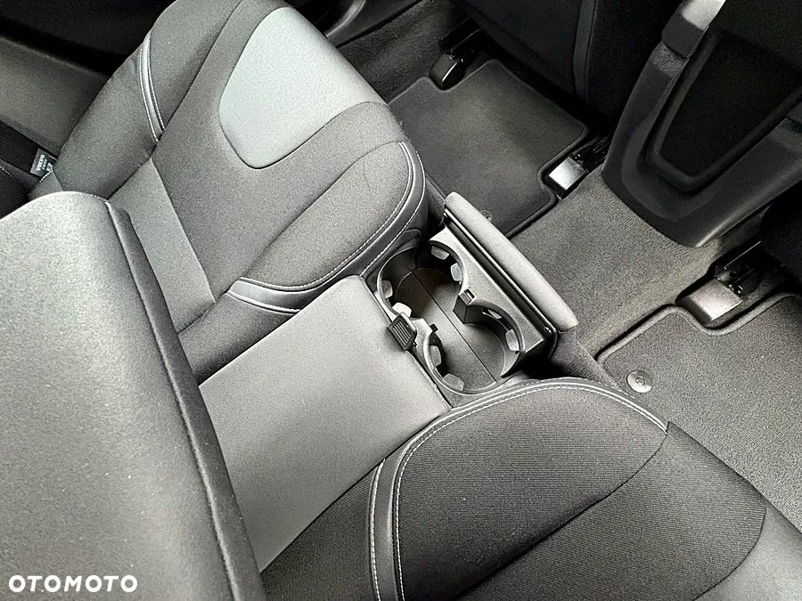 Volvo V40 D2 Drive-E Momentum - 22