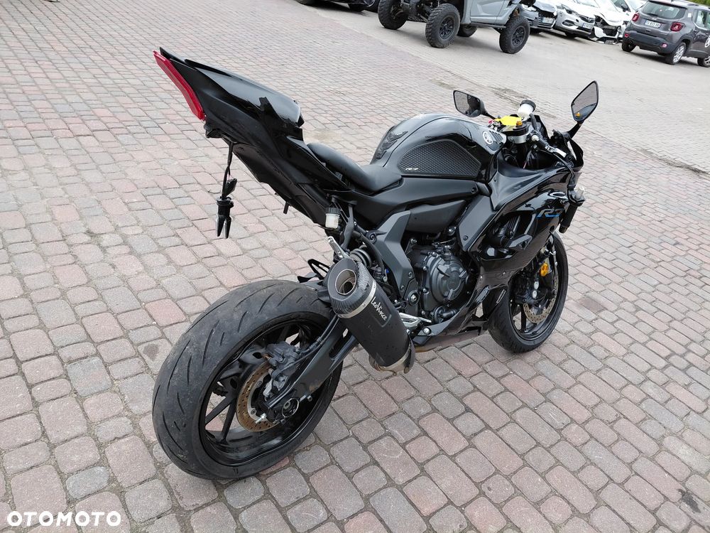Yamaha R7 - 5