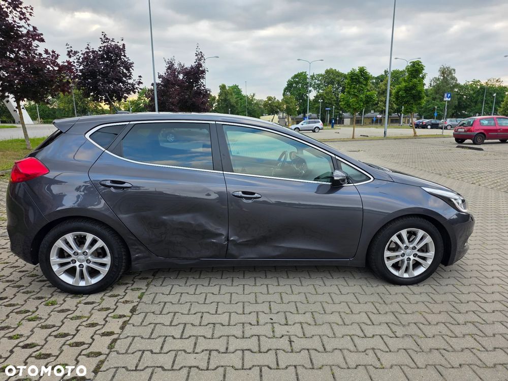Kia Ceed - 6