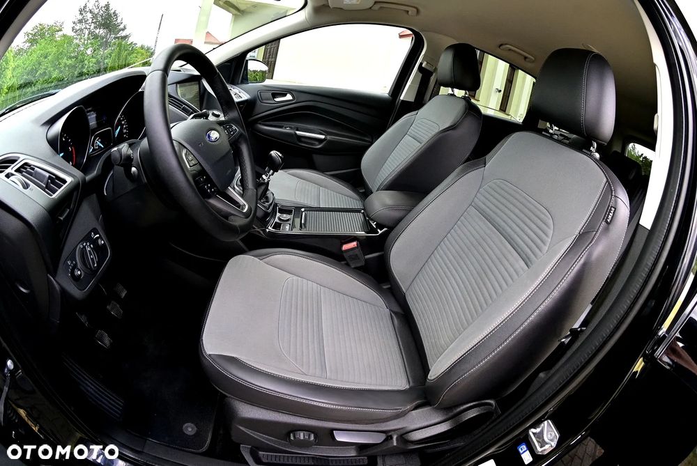Ford Kuga 2.0 TDCi FWD Titanium - 17