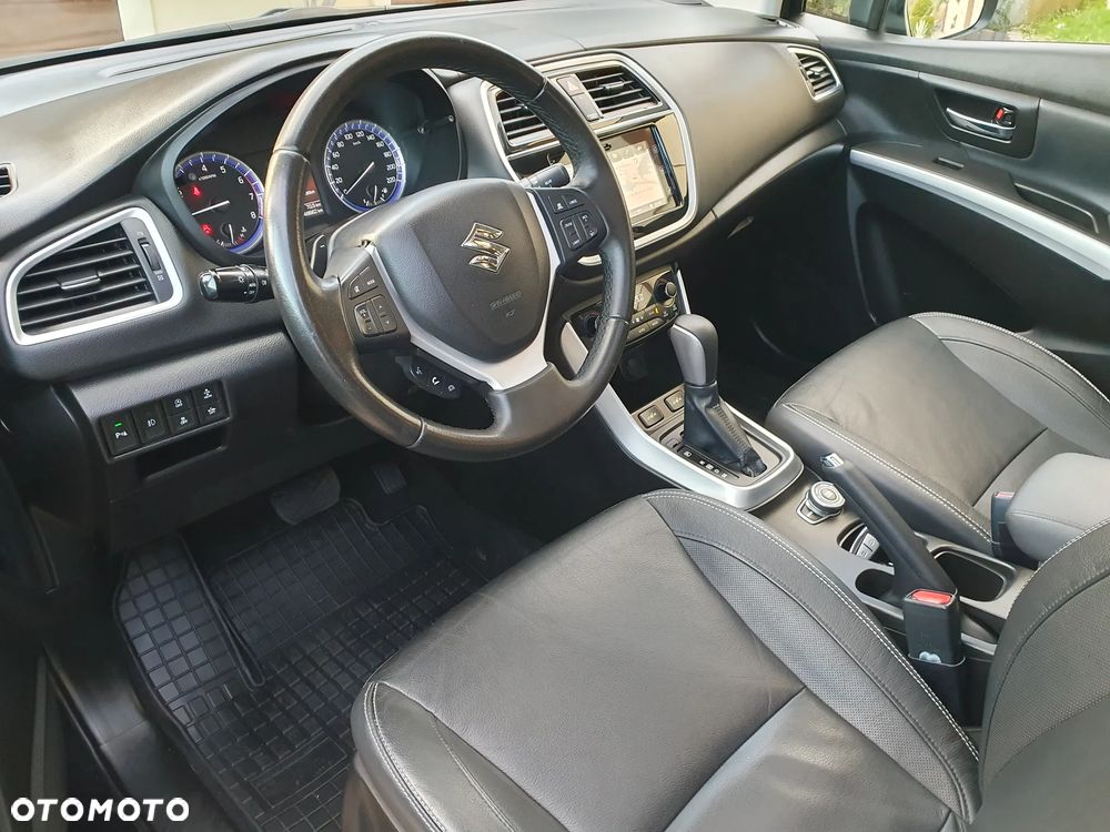 Suzuki SX4 S-Cross 1.4 T Premium 4WD - 16