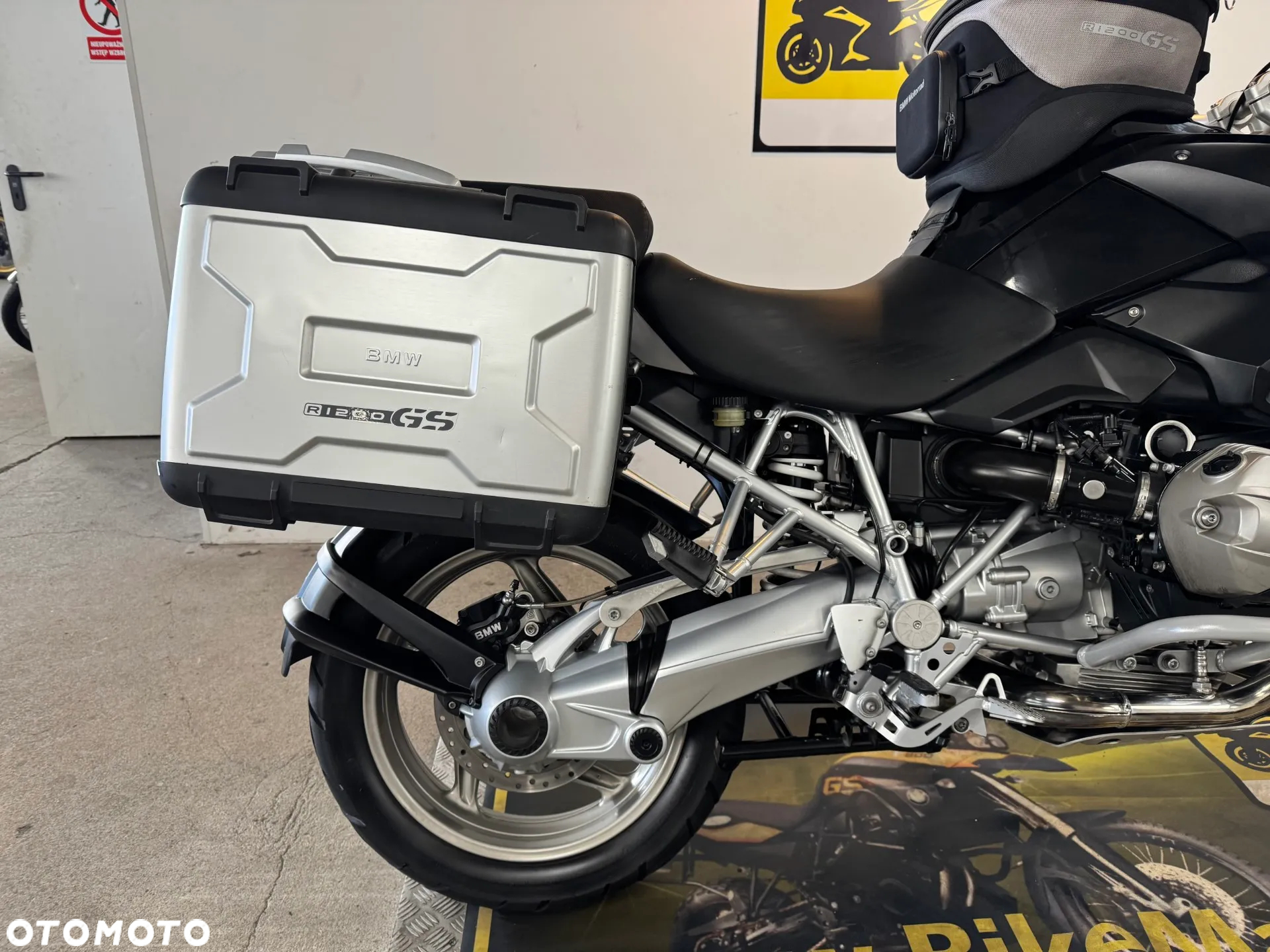 BMW R - 16