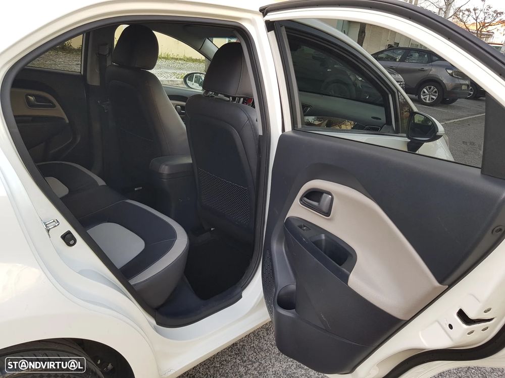 Kia Rio 1.1 CRDi TX Prime - 21