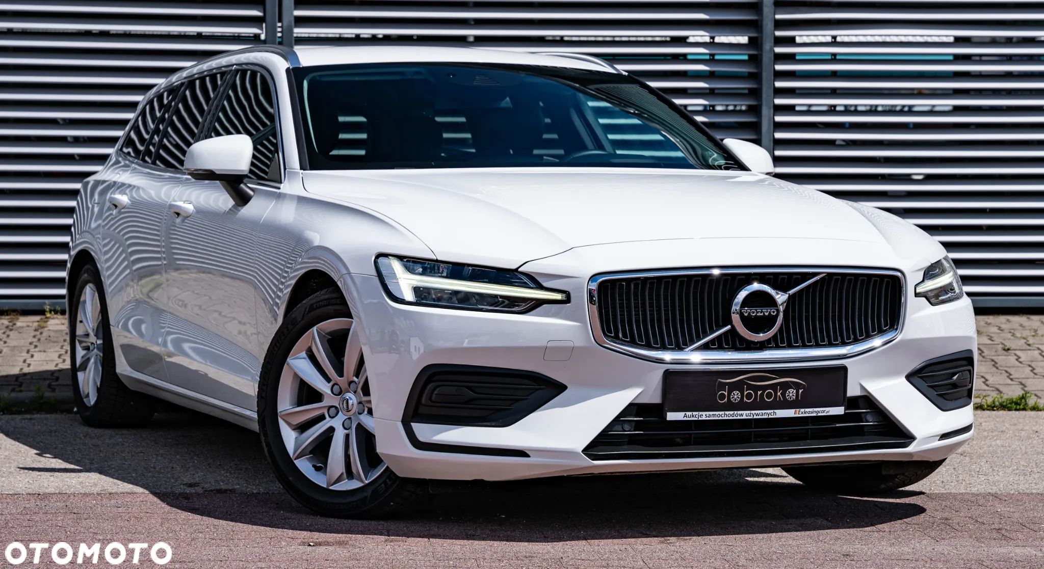 Volvo V60 D3 Geartronic Momentum - 1
