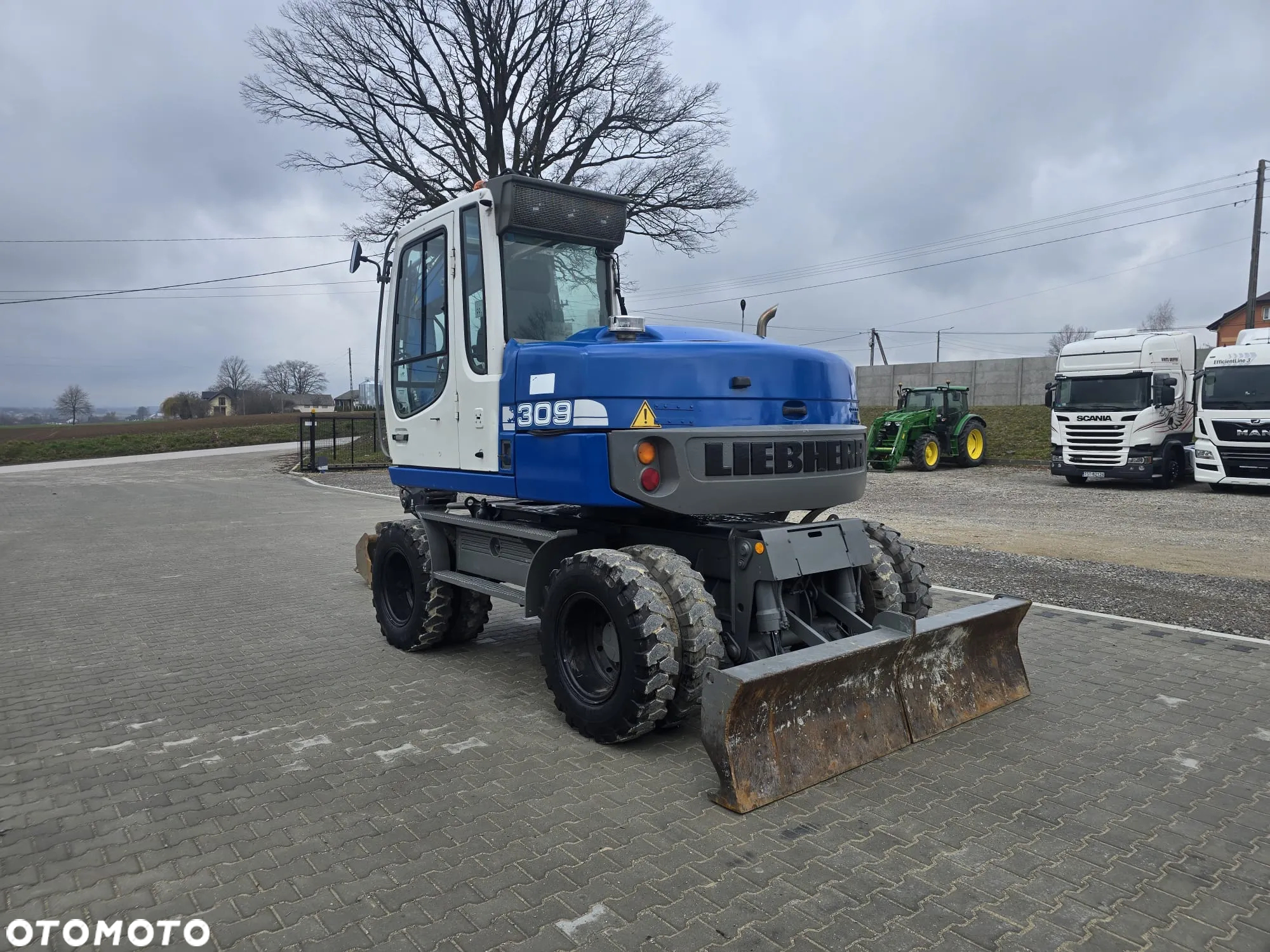 Liebherr 309 / RAMIE TRZY RAZY ŁAMANE - 5