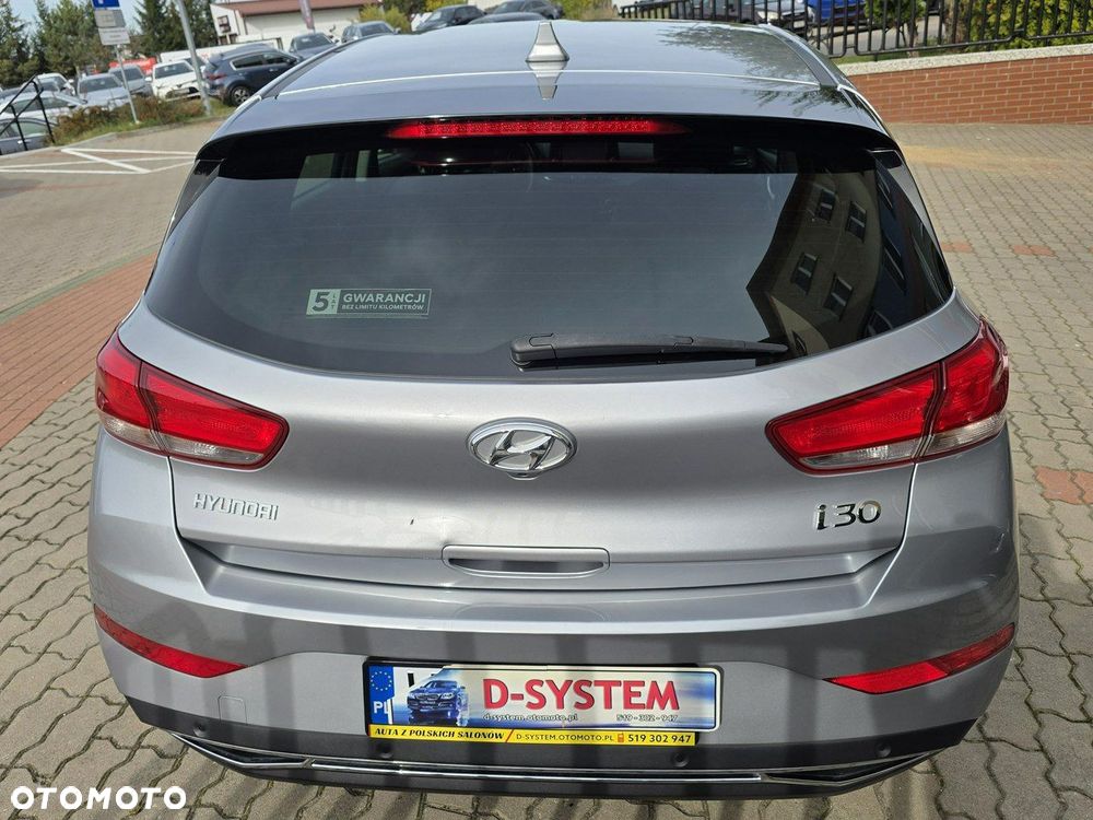 Hyundai i30 1.5 DPI Smart - 16