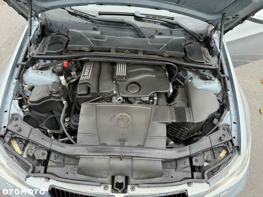 BMW Seria 3 320i - 19