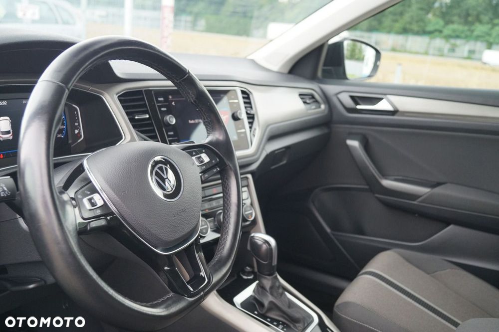 Volkswagen T-Roc - 13