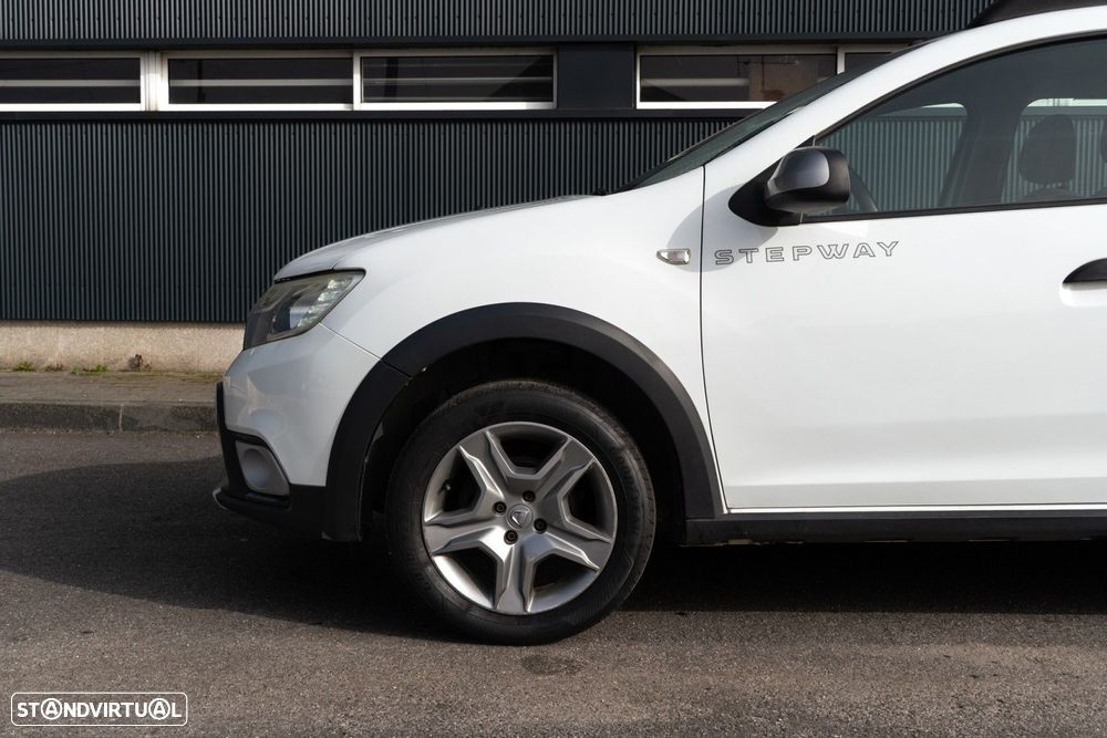 Dacia Sandero 0.9 TCe SL Stepway of Life Bi-Fuel - 35