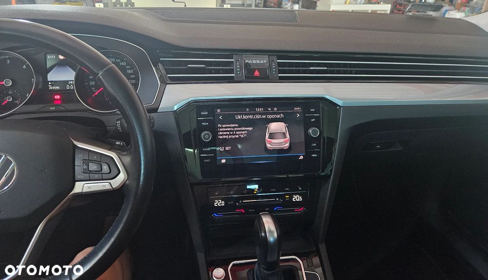 Volkswagen Passat - 5