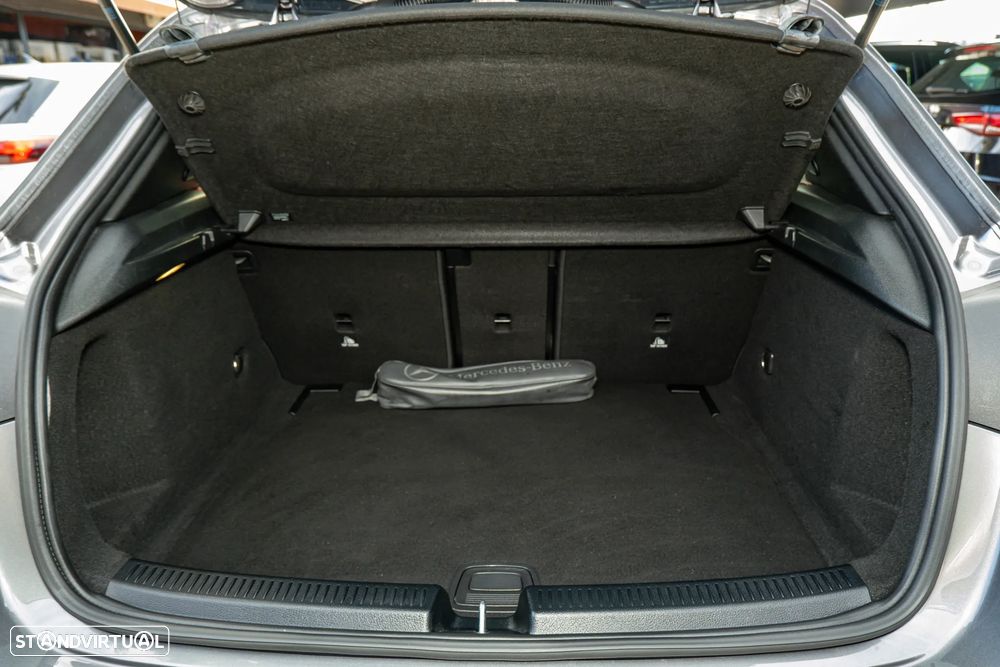 Mercedes-Benz A 35 AMG 4Matic Speedshift DCT 7G - 29