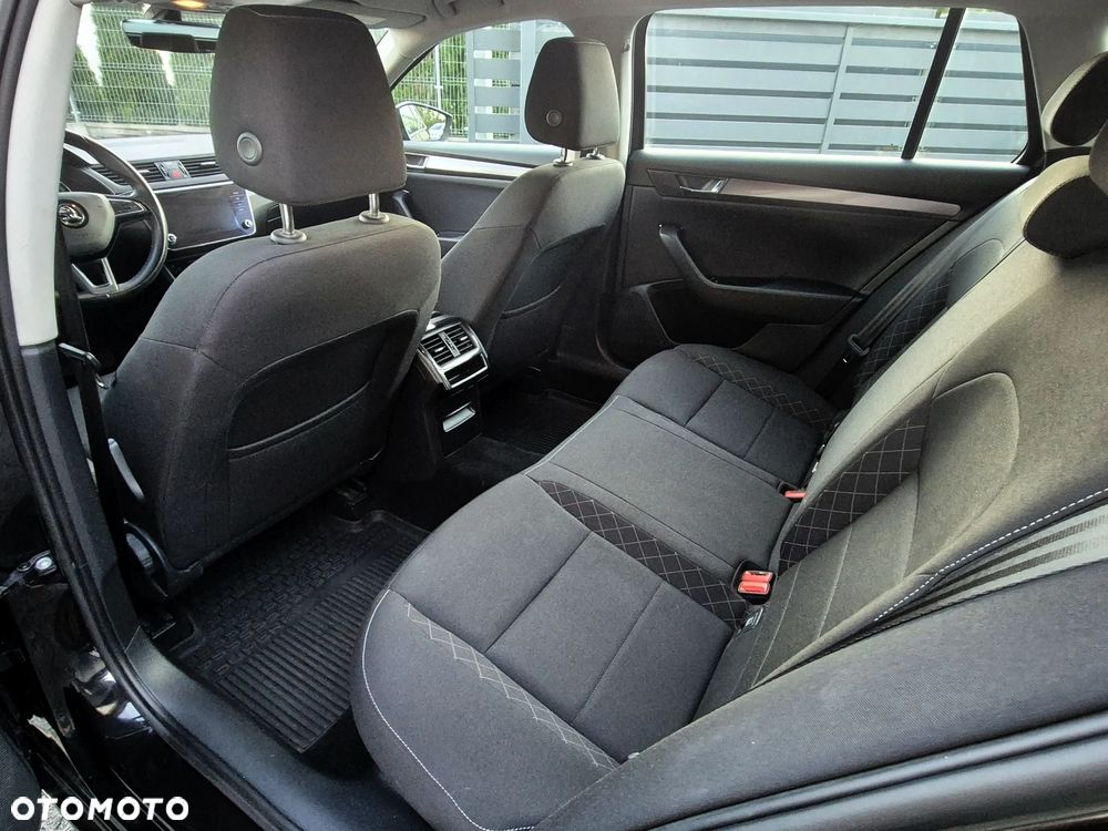 Skoda Superb 1.5 TSI ACT Ambition - 15