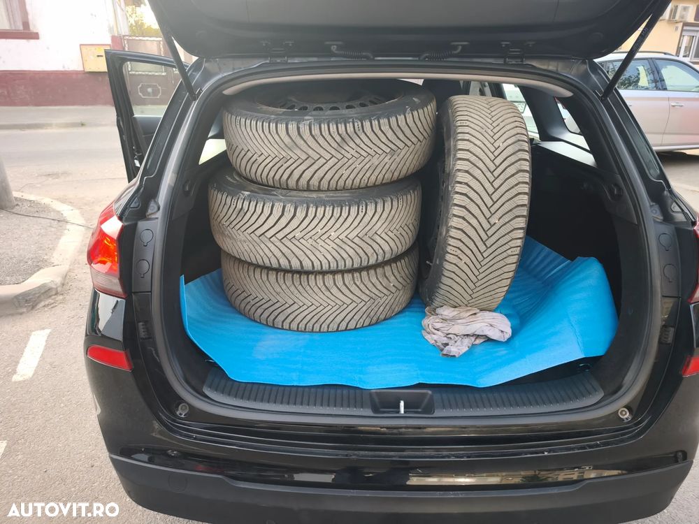 Hyundai i30 1.6 CRDI Premium - 7