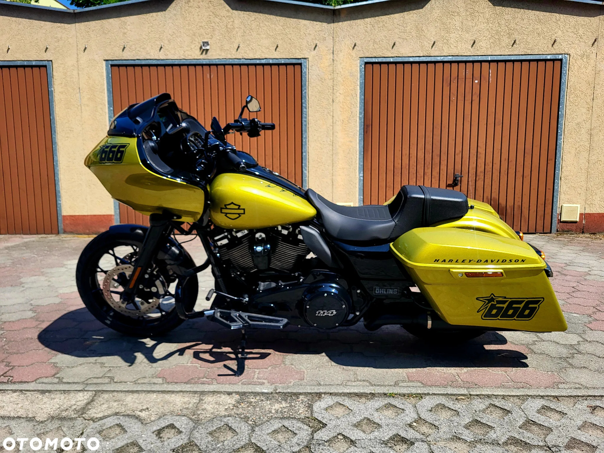 Harley-Davidson Touring Road Glide - 13
