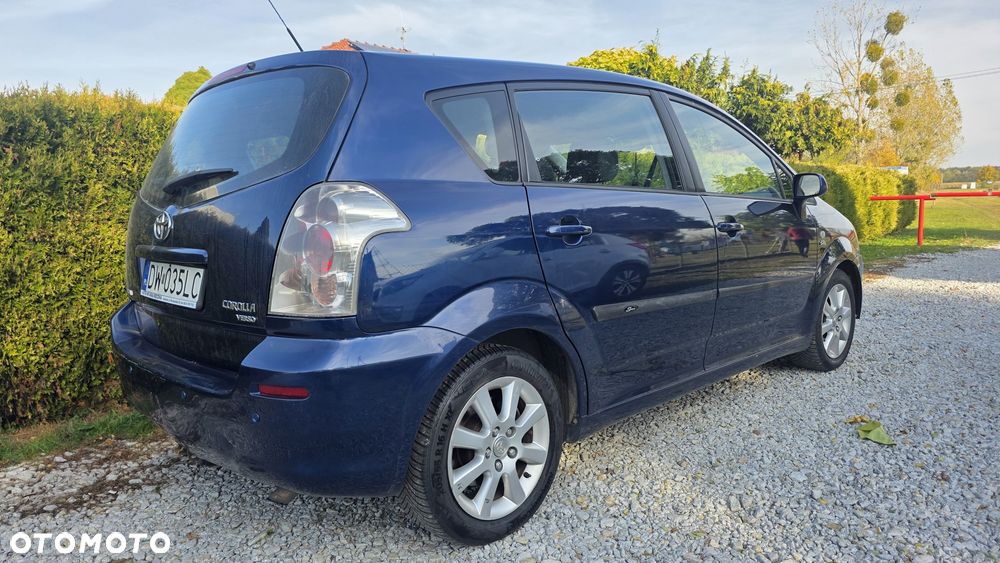Toyota Corolla Verso 2005 photo 4