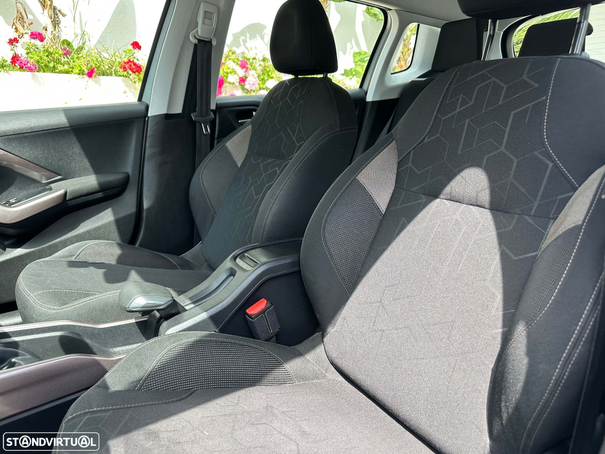 Peugeot 2008 - 19