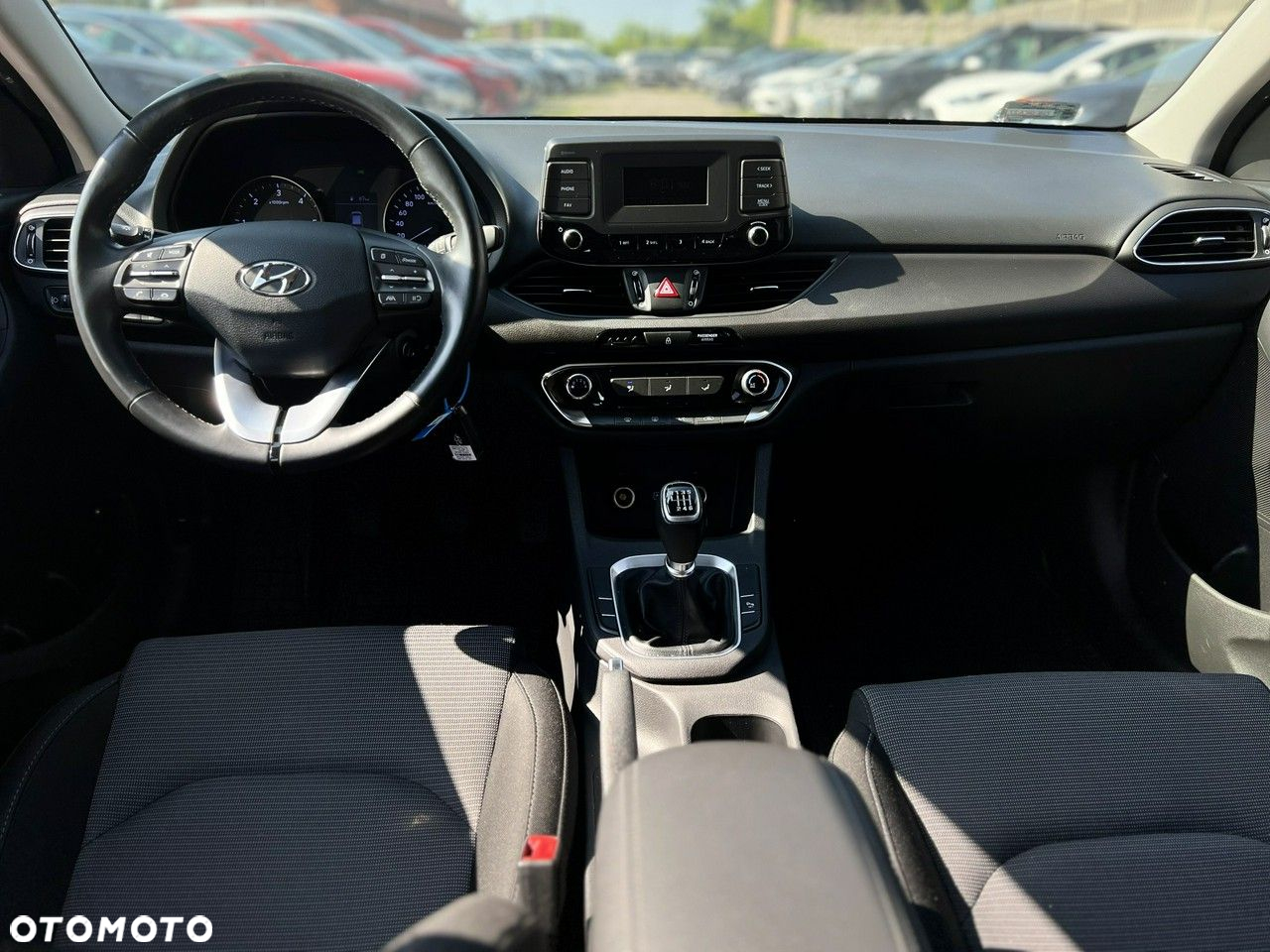 Hyundai i30 1.6 D Classic + - 8