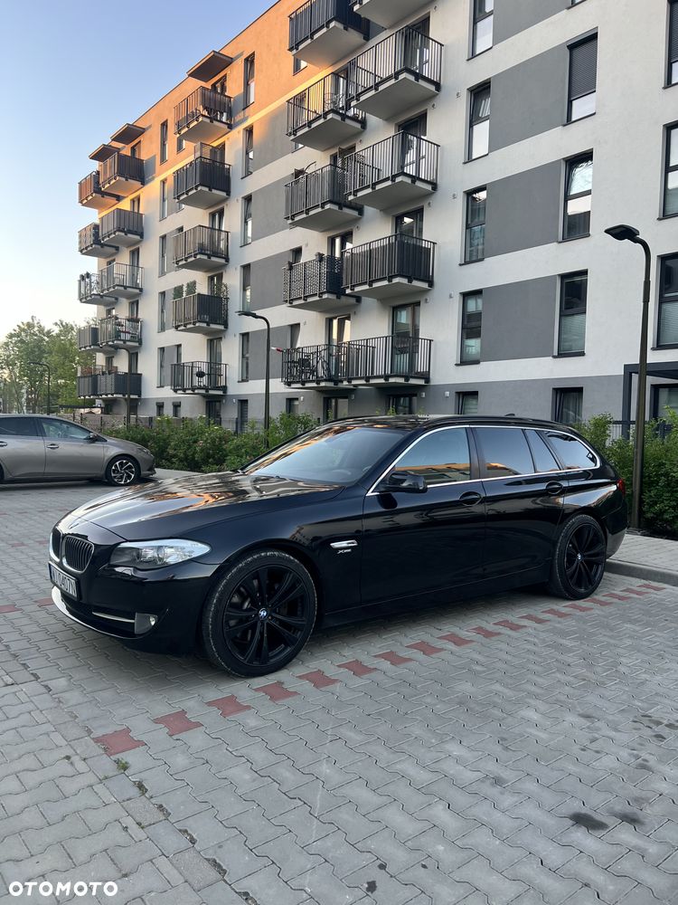 BMW Seria 5 530d xDrive - 2