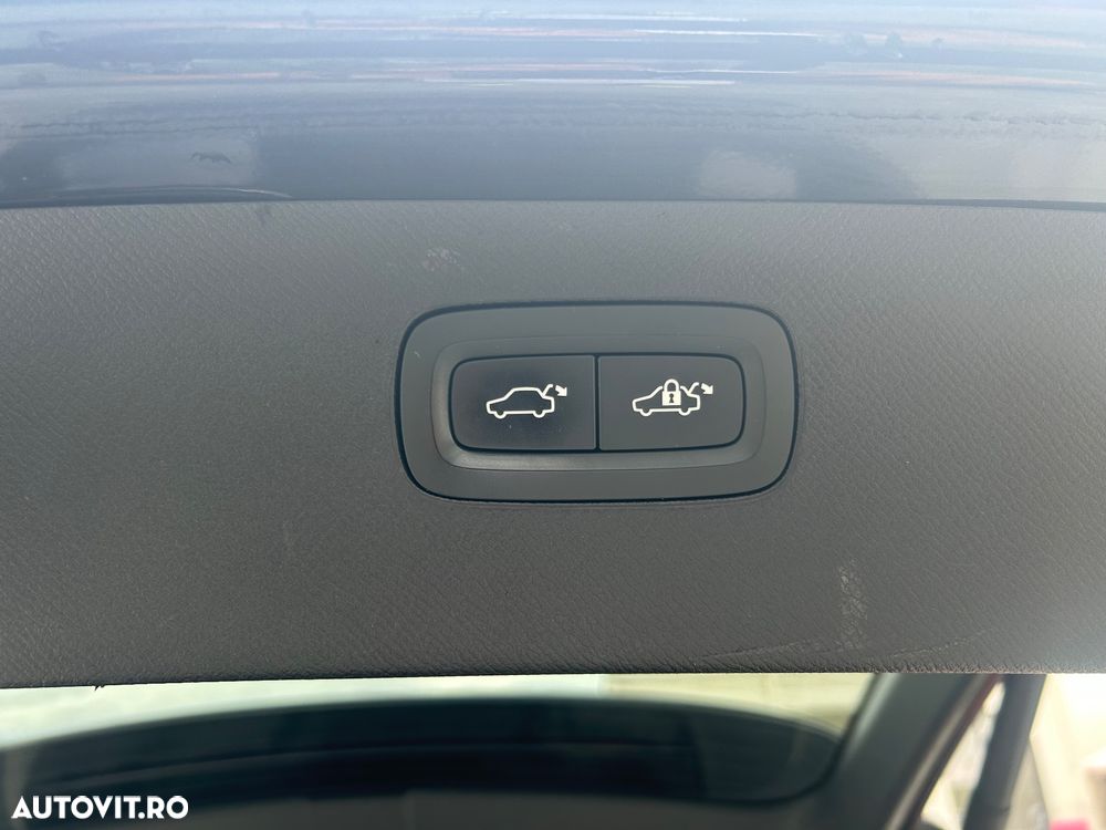 Volvo XC 90 D5 AWD Geartronic Momentum - 15