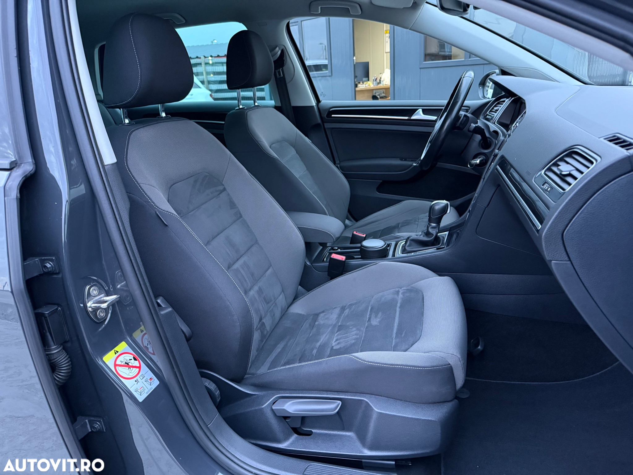 Volkswagen Golf 2.0 TDI DSG R-Line - 19