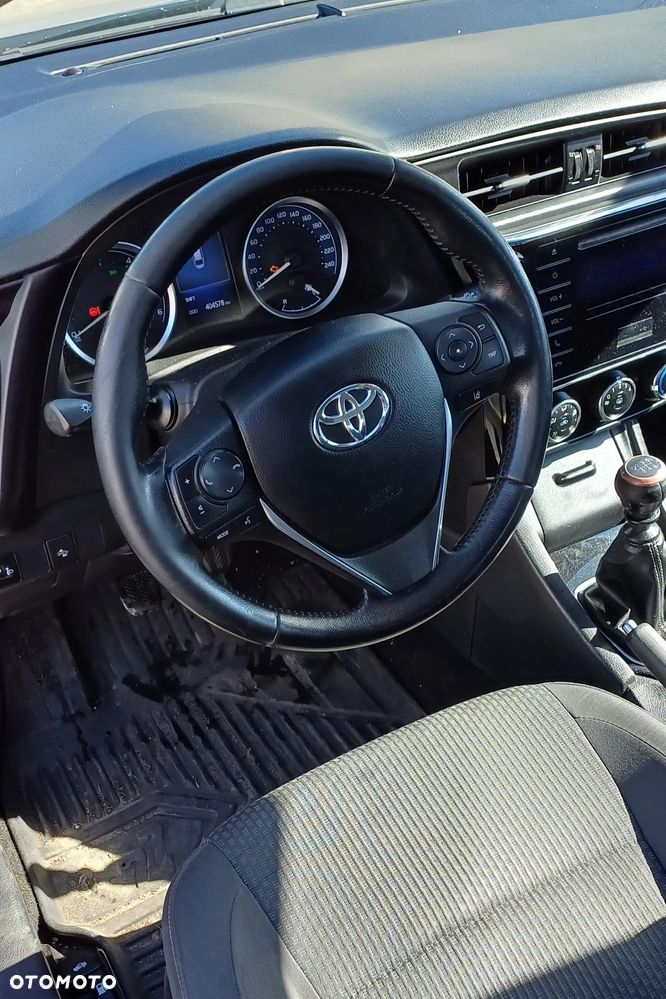Toyota Corolla 1.4 D-4D Premium - 9