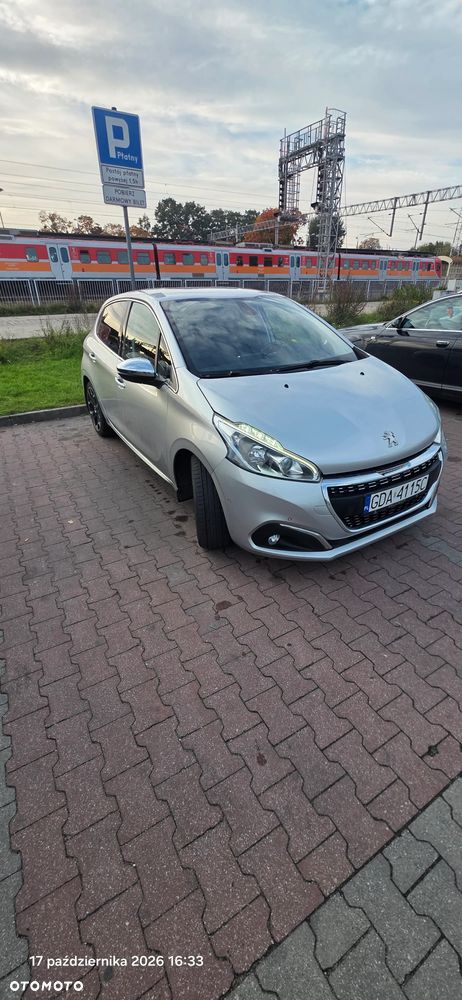 Peugeot 208 2016 photo 2