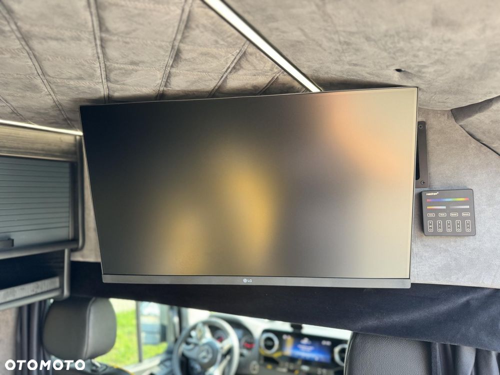 Mercedes-Benz Sprinter - 18