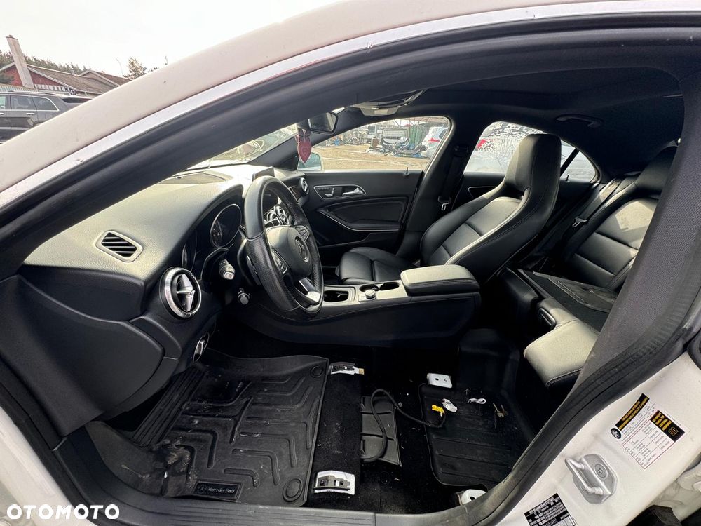 Mercedes-Benz CLA 250 7G-DCT - 10