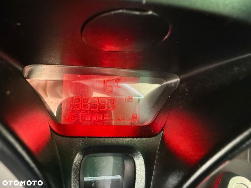 Ford Fiesta 1.25 Ghia - 21