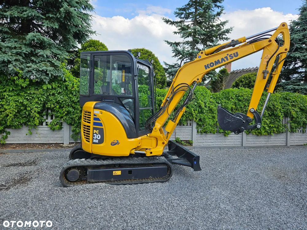 Komatsu PC30MR-2 - 2