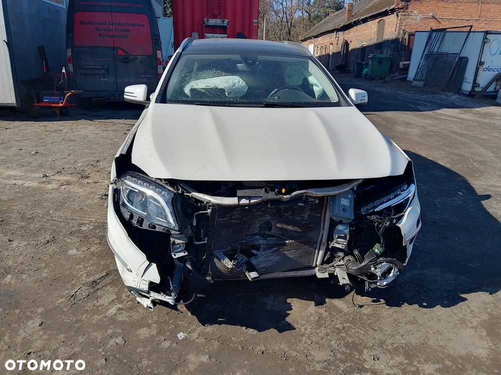 Mercedes-Benz GLA 200 - 2