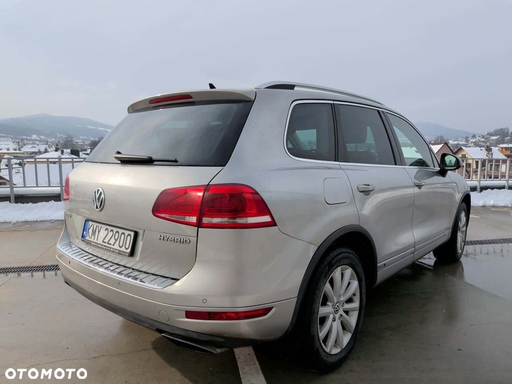 Volkswagen Touareg - 4
