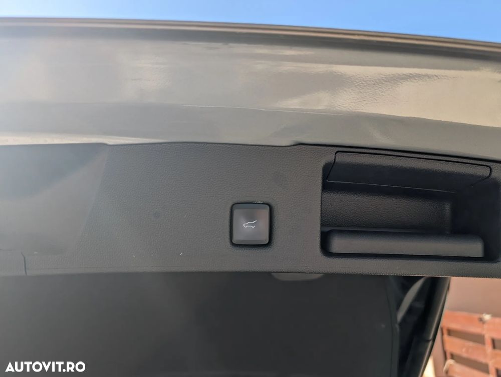 Ford Kuga 1.5 EcoBlue FWD Titanium X - 34