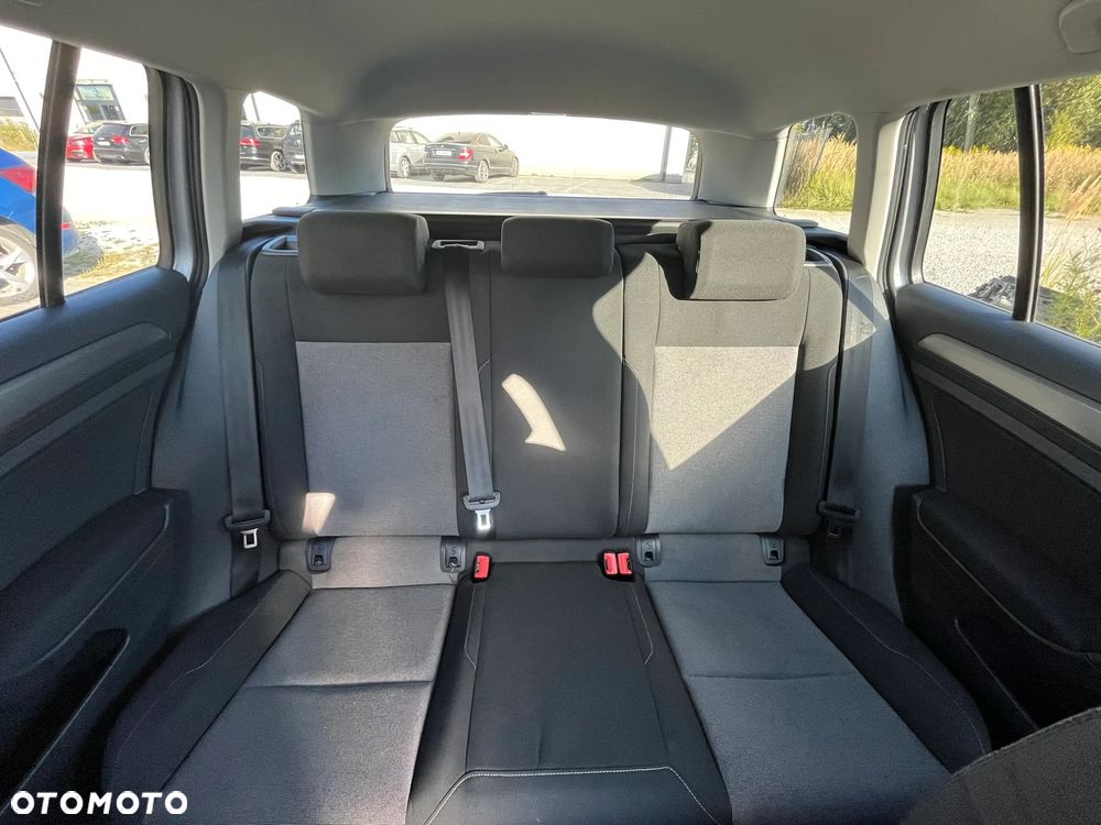 Volkswagen Golf Variant 1.6 TDI BlueMot Trendline DSG - 29