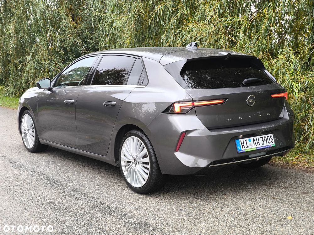 Opel Astra 1.2 Turbo Automatik Elegance - 2