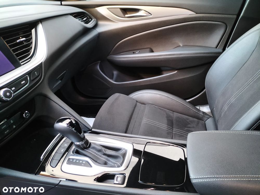 Opel Insignia 2.0 CDTI Ultimate S&S - 4