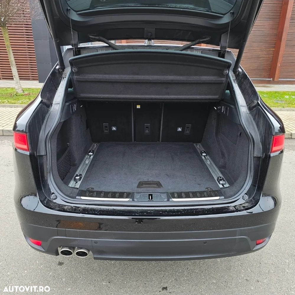 Jaguar F-Pace 20d AWD Aut. R-Sport Ingenium Edition - 16